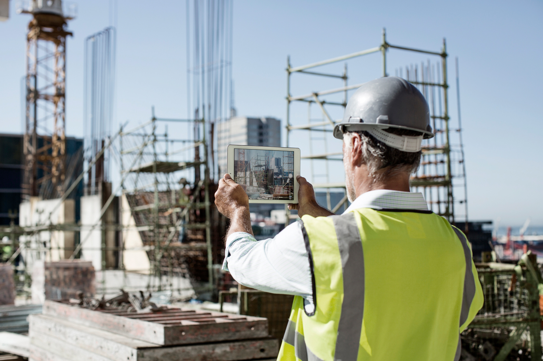 contractor risk