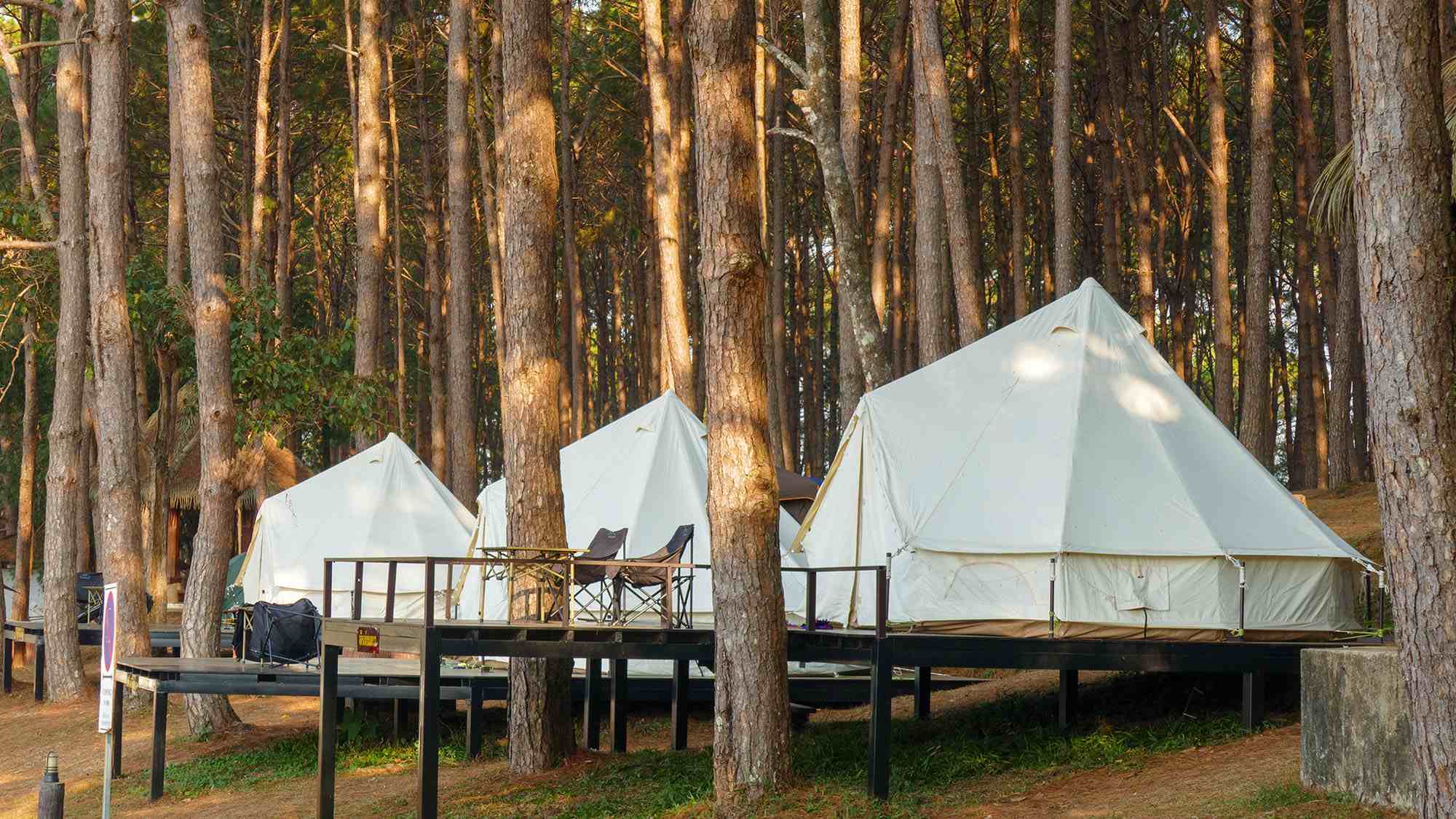 Main-Image-Outdoor-Lodging-Insurance